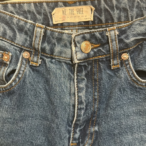 We The Free- Free People Classic Denim Blue Jeans Size 25! - Picture 4 of 9
